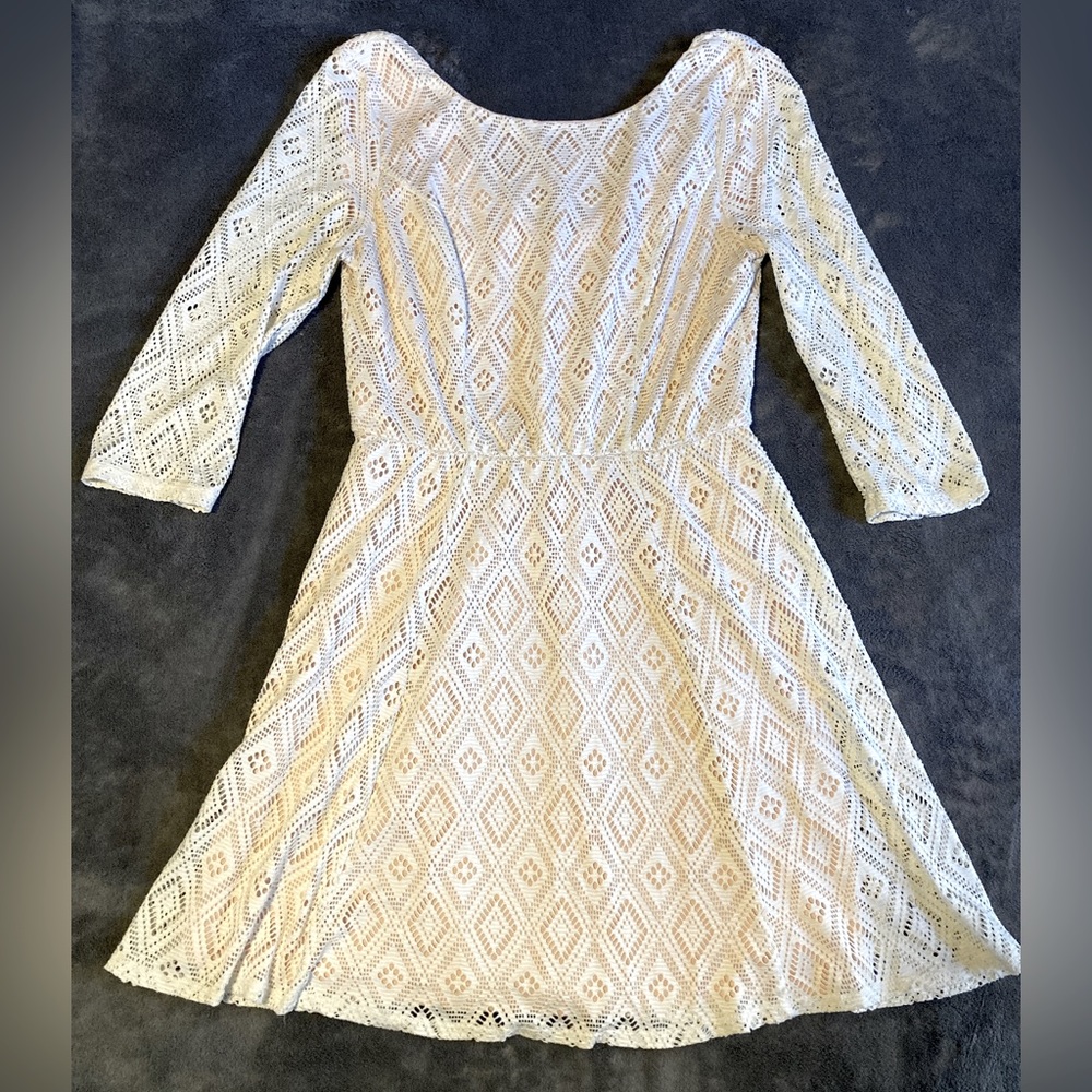 Cute white dress!